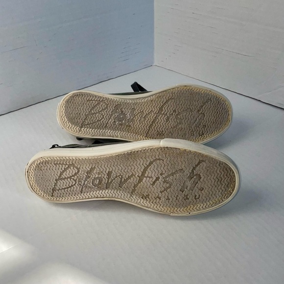 EUC Rare Blowfish Malibu washed canvas dark gray sneakers, side zipper - Picture 6 of 8